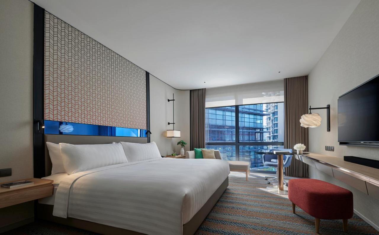 Amari Kuala Lumpur Hotel Buitenkant foto Deluxe Room