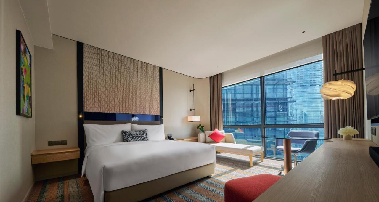 Amari Kuala Lumpur Hotel Buitenkant foto Deluxe Room